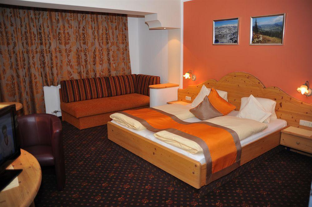 Sport Und Familienhotel Klausen Kirchberg in Tirol Dış mekan fotoğraf